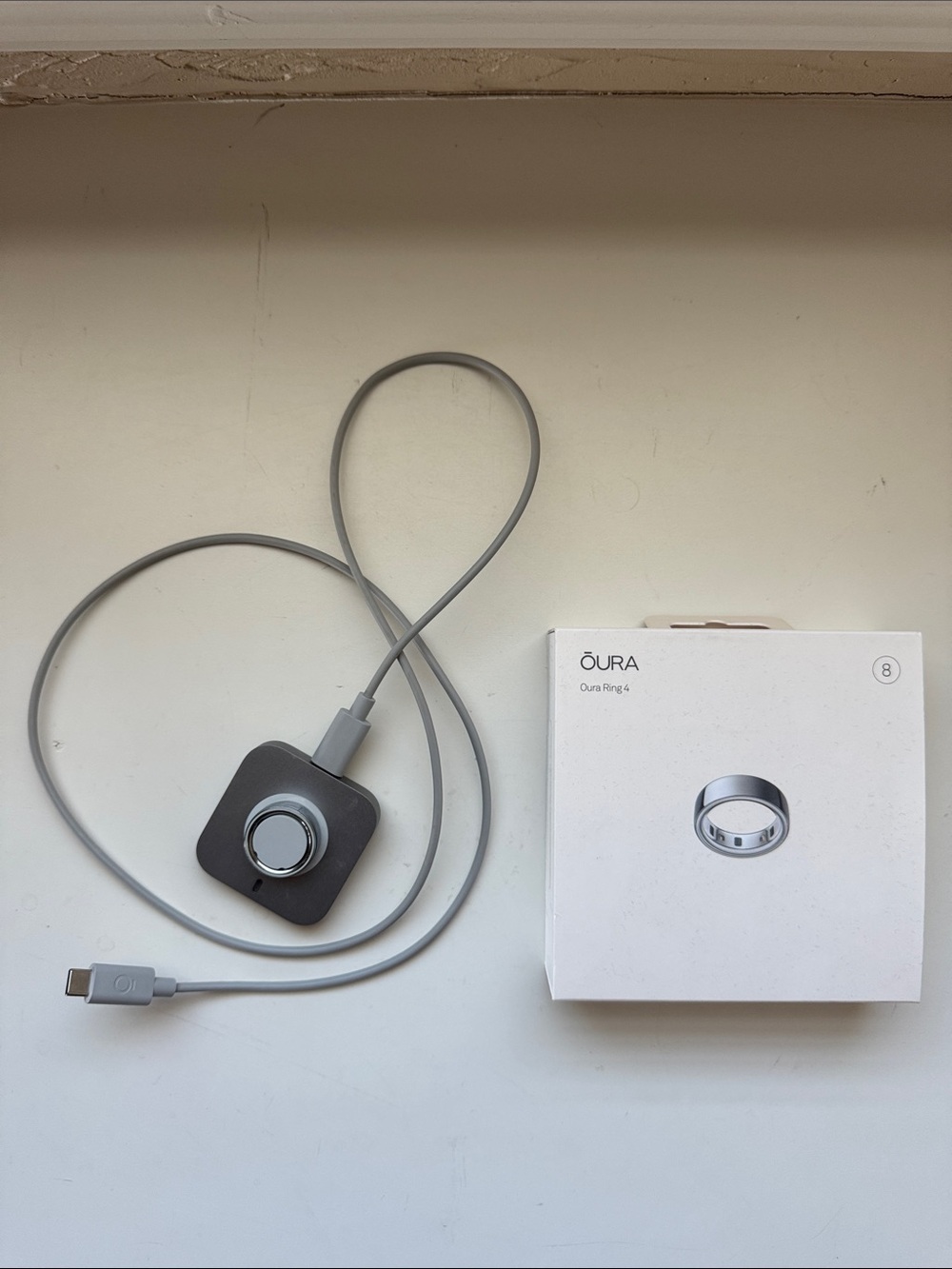 Oura Ring 4 with Charger